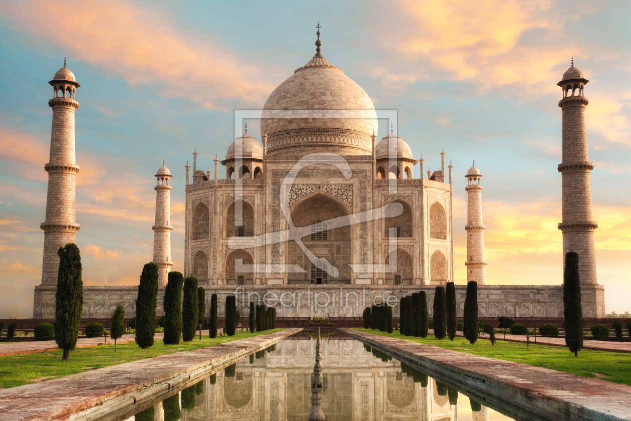 Bild-Nr.: 12051887 Der Taj Mahal beim Sonnenaufgang erstellt von Smileus