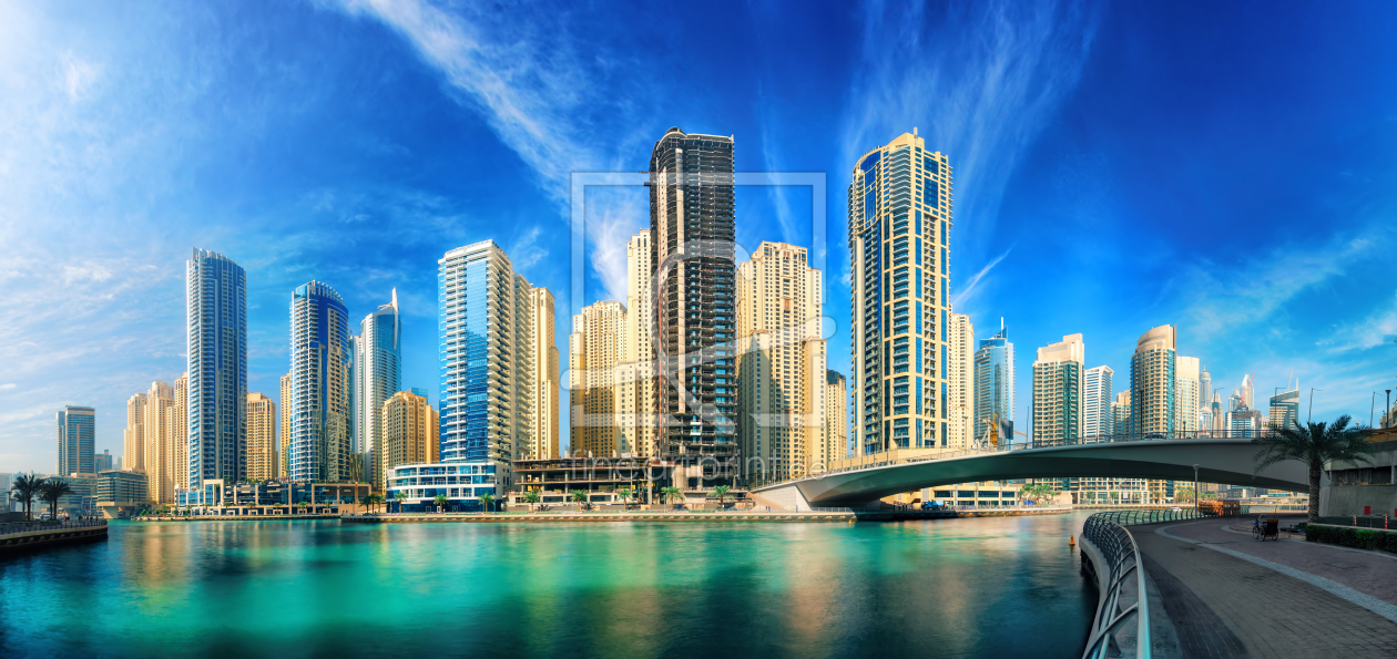 Bild-Nr.: 12054604 Dubai Marina Skyline Panorama mit blauem Himmel erstellt von Smileus