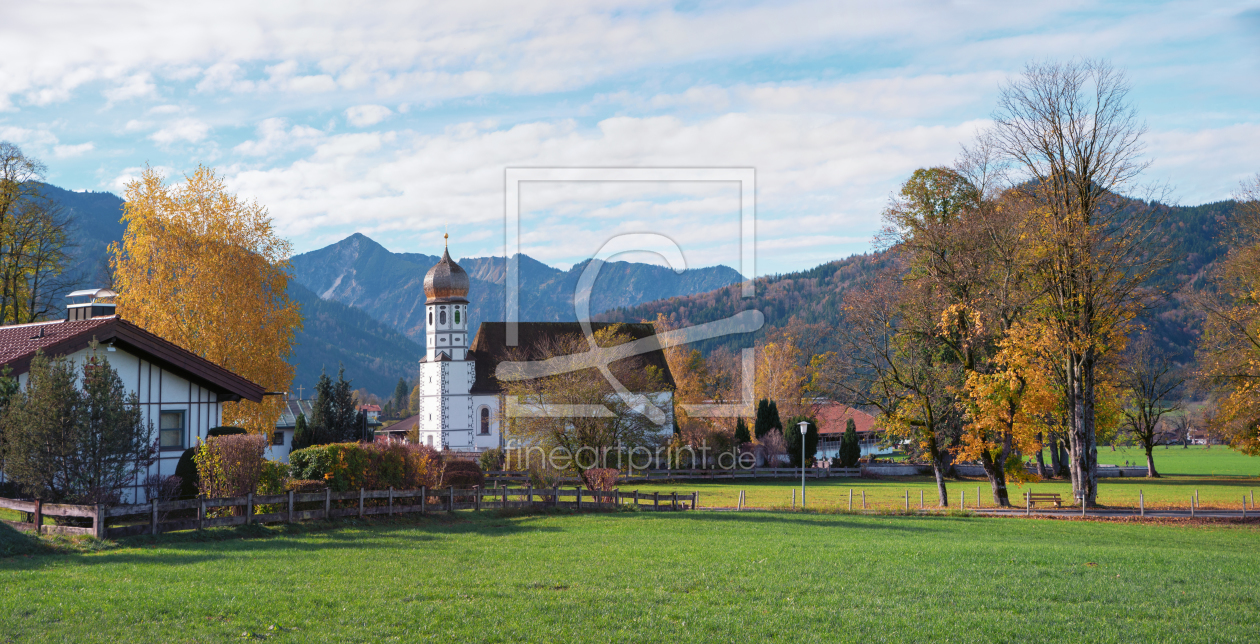 Bild-Nr.: 12133383 Dorfkirche Fischbachau Herbstlandschaft Oberbayern erstellt von SusaZoom