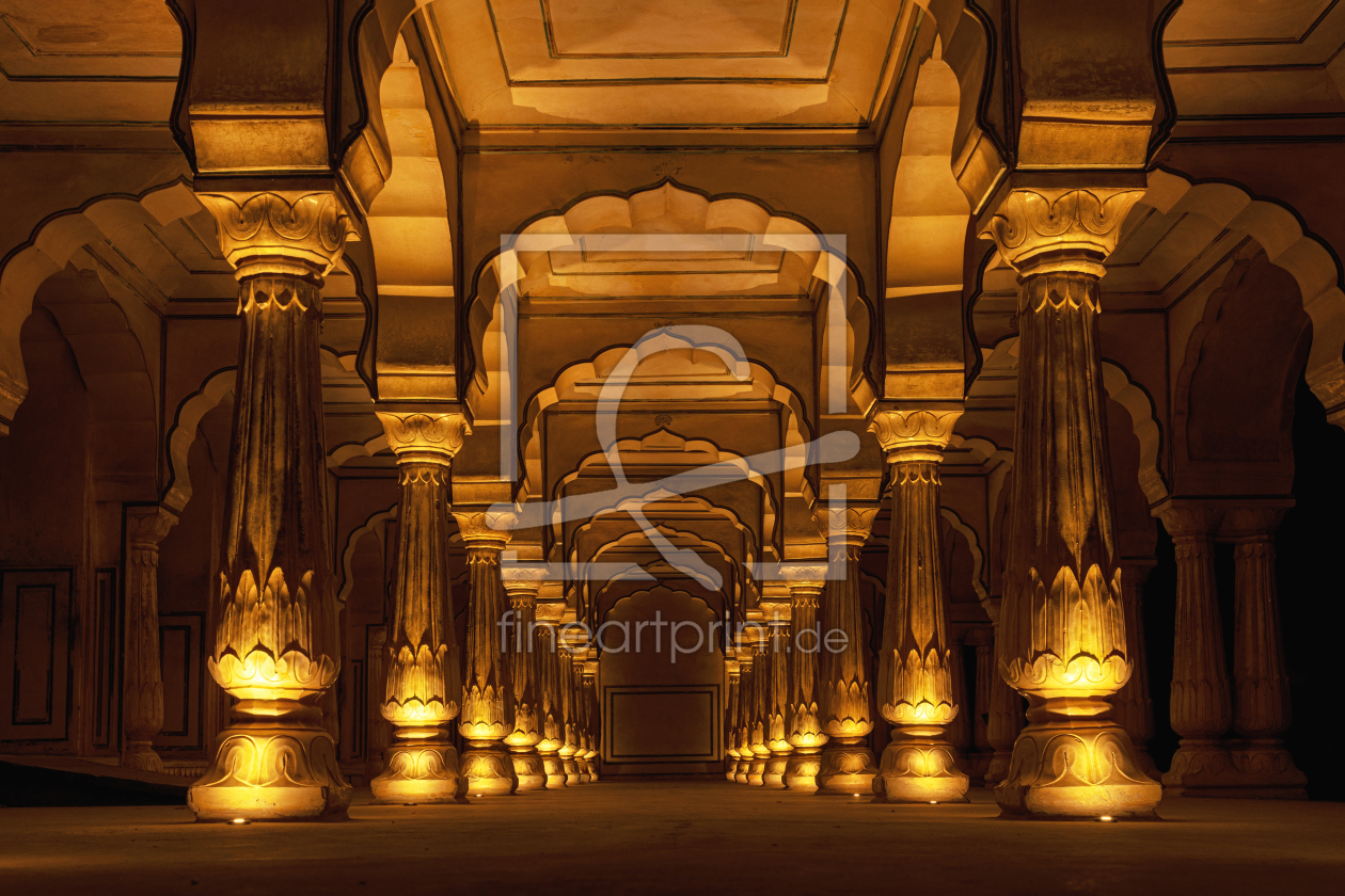 Bild-Nr.: 12136373 Goldene Halle mit Säulen erstellt von Thomas Herzog
