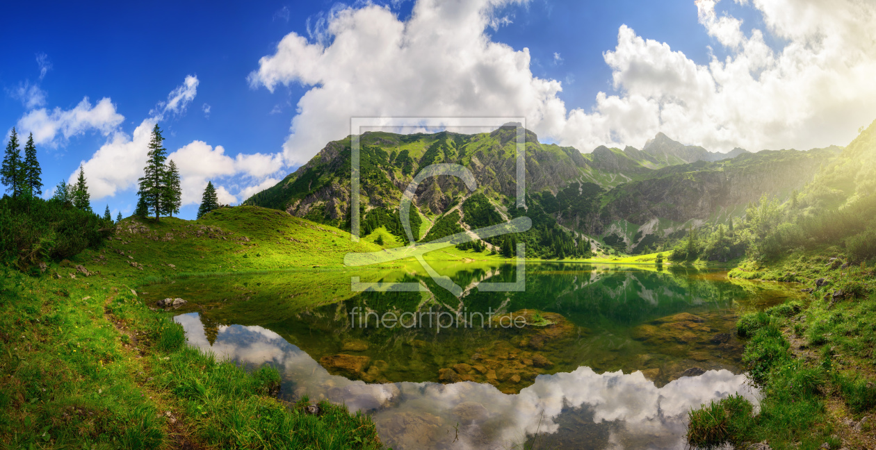 Bild-Nr.: 12193844 Wundervolles Panorama eines Bergsees erstellt von Smileus