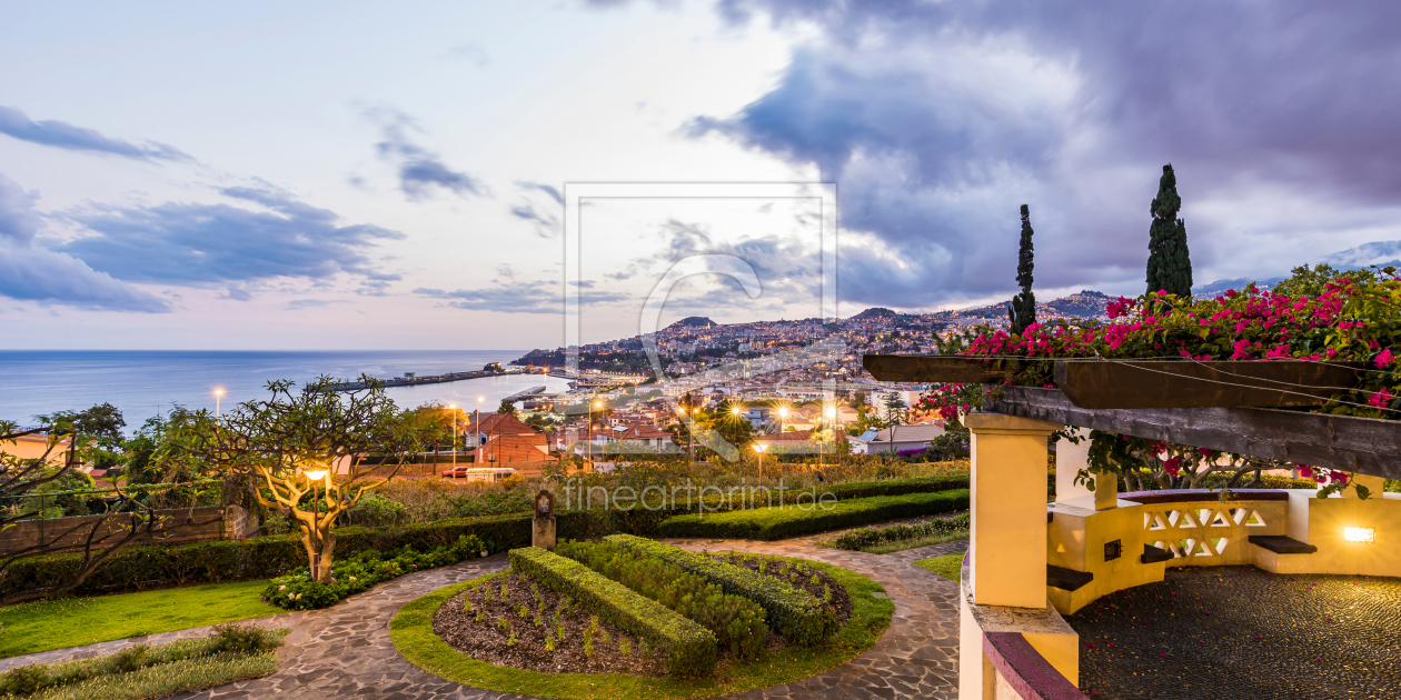 Bild-Nr.: 12228993 Funchal auf Madeira am Abend erstellt von dieterich