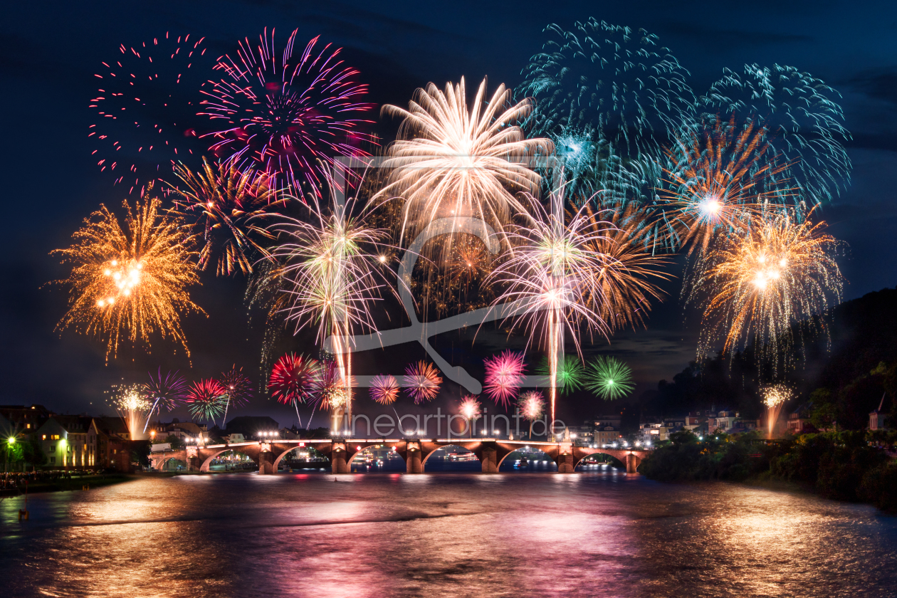 Bild-Nr.: 12229585 Feuerwerk an der Alten Brücke in Heidelberg erstellt von eyetronic