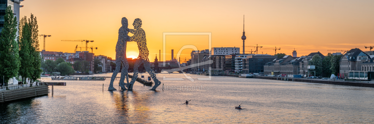 Bild-Nr.: 12361010 Berlin Skyline mit Molecule Man und Fernsehturm erstellt von eyetronic