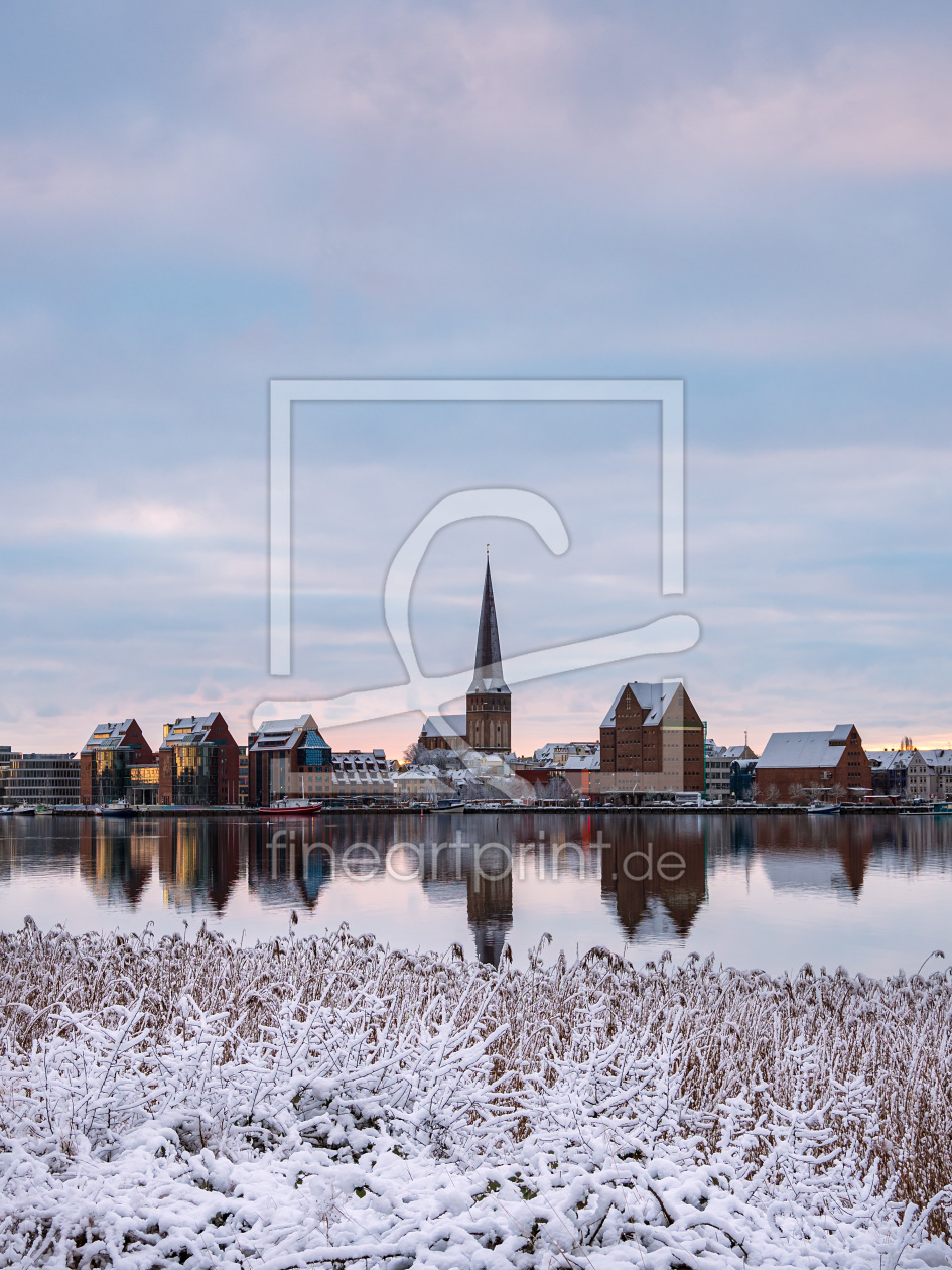 Bild-Nr.: 12379183 Blick über die Warnow auf Rostock im Winter erstellt von Rico Ködder