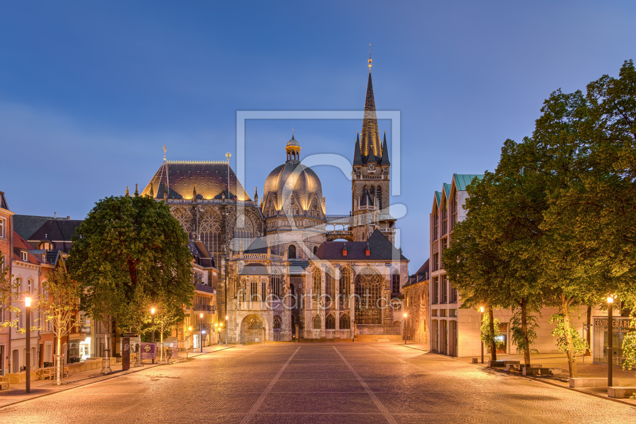 Bild-Nr.: 12396297 Aachener Dom am Abend erstellt von Michael Valjak