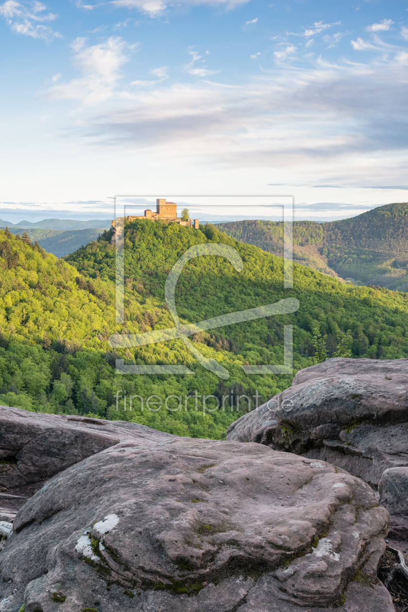 Bild-Nr.: 12450730 Blick zur Burg Trifels im Pfälzerwald erstellt von Michael Valjak