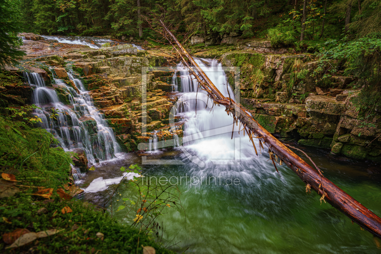 Bild-Nr.: 12480929 Großer Wasserfall erstellt von FotoDeHRO
