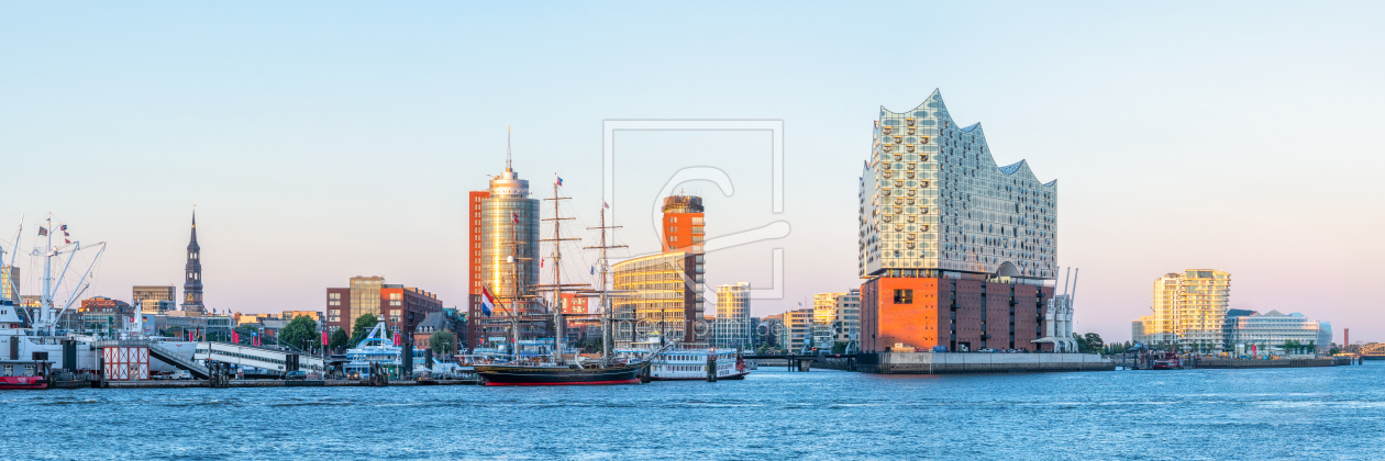 Bild-Nr.: 12540531 Hamburger Hafen und Elbphilharmonie  erstellt von eyetronic