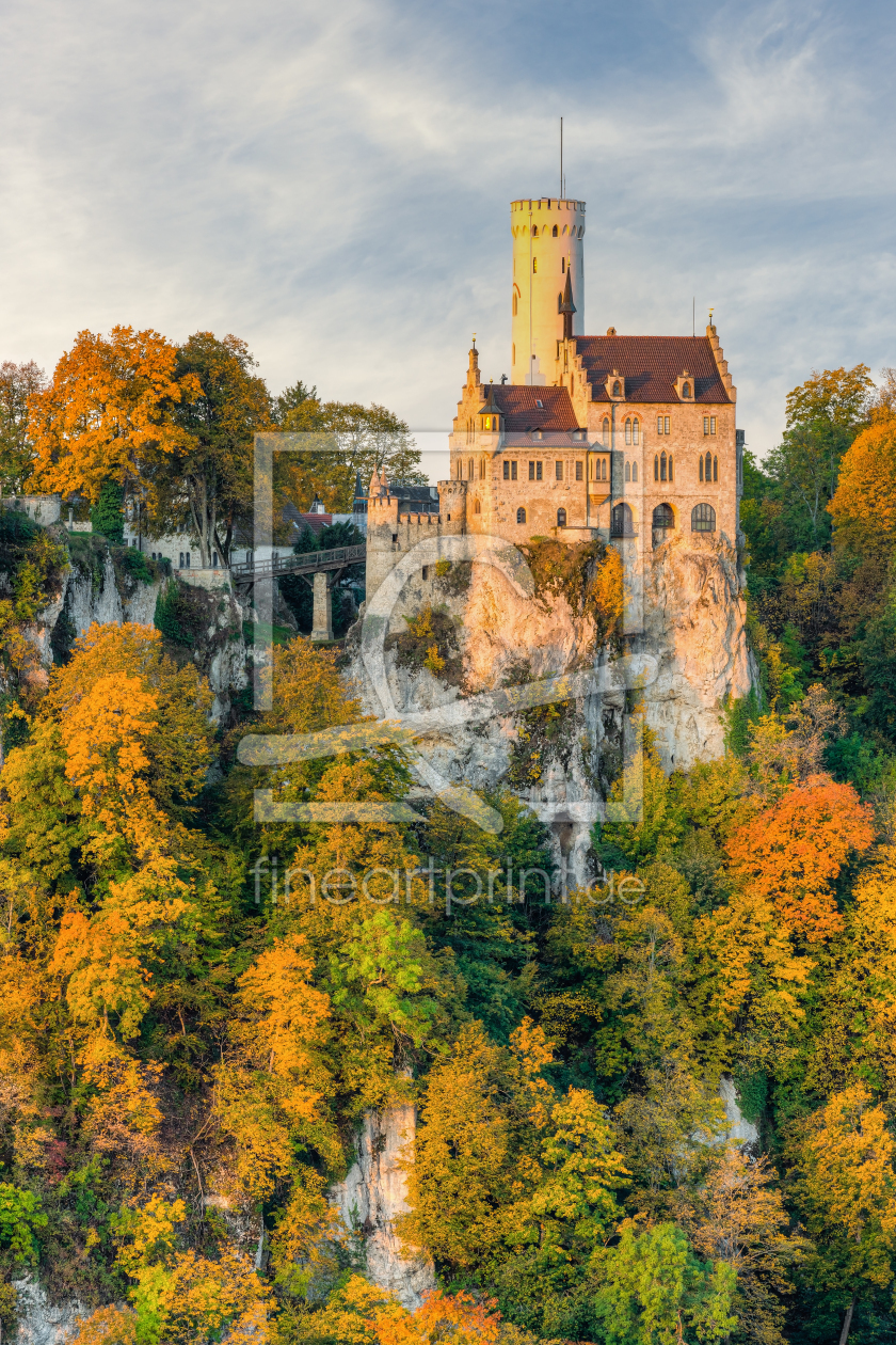Bild-Nr.: 12542609 Schloss Lichtenstein im Herbst erstellt von Michael Valjak