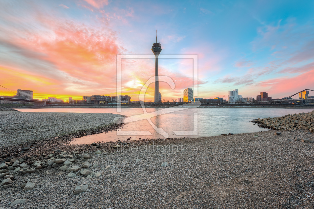 Bild-Nr.: 12583396 Düsseldorf Skyline bei Sonnenaufgang erstellt von Michael Valjak