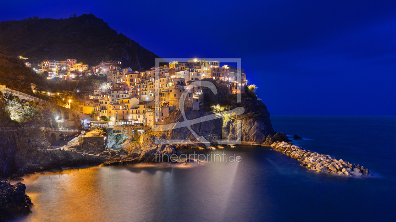 Bild-Nr.: 12584756 Manarola in der Cinque Terre zur blauen Stunde erstellt von Rigatoni