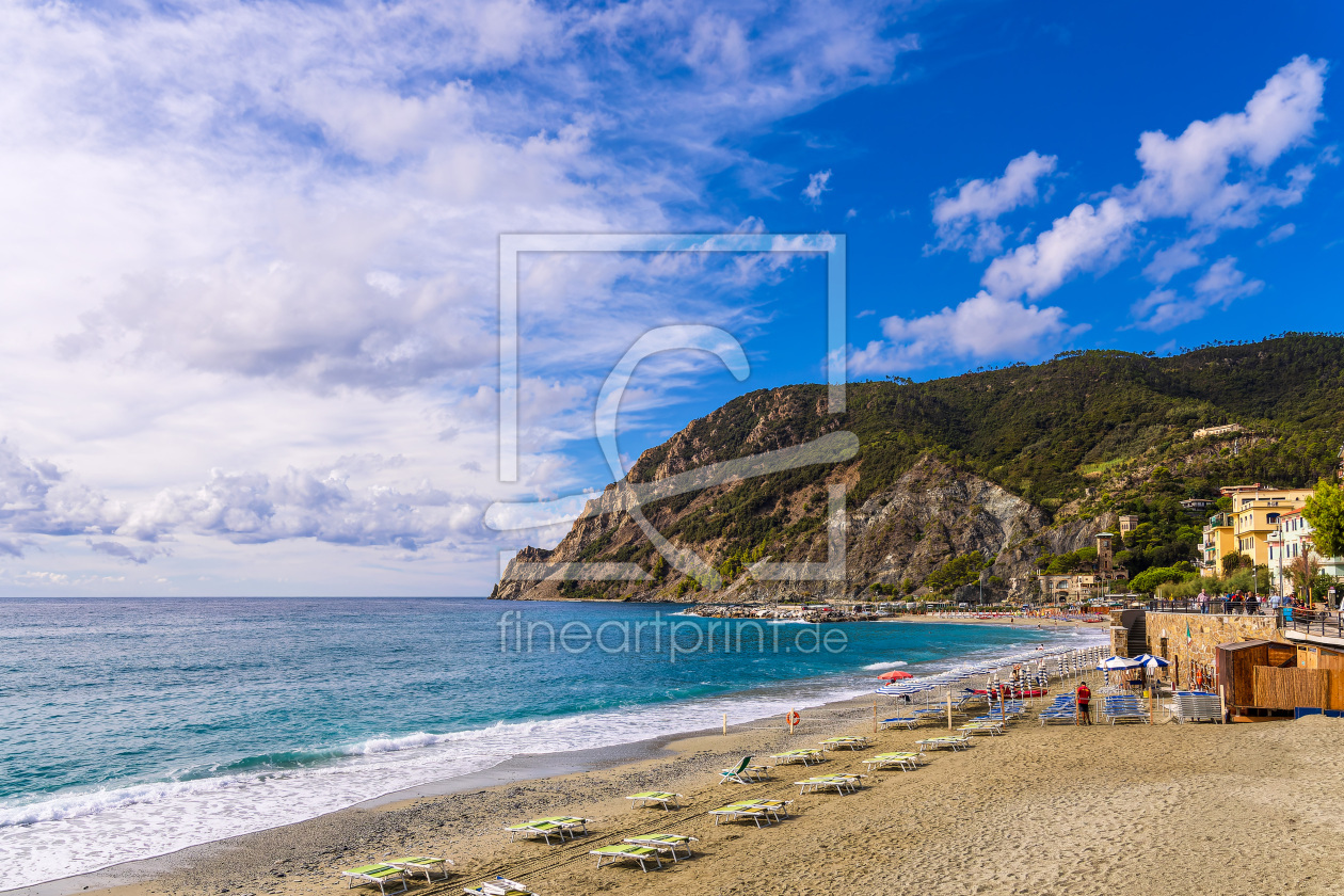 Bild-Nr.: 12640907 Strand in Monterosso al Mare in Italien erstellt von Rico KÃ¶dder