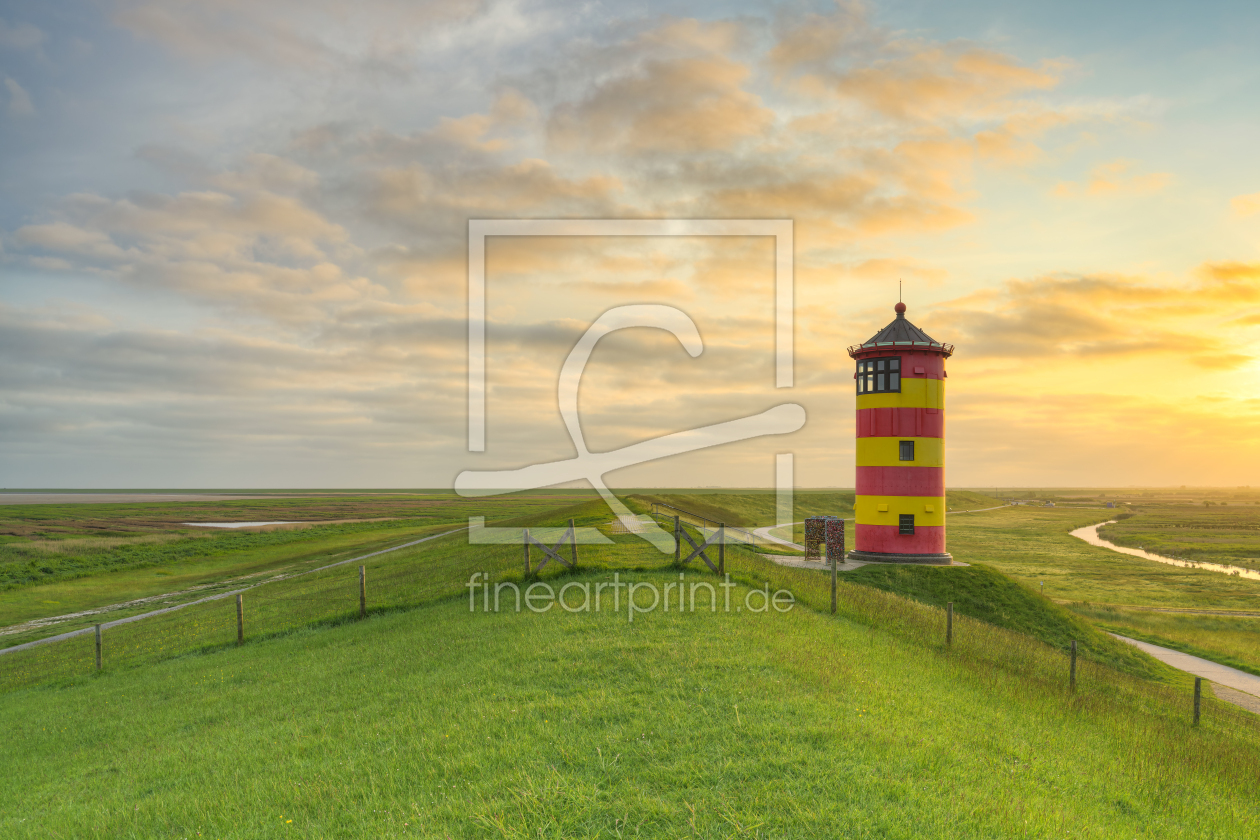 Bild-Nr.: 12738497 Sonnenaufgang beim Pilsumer Leuchtturm erstellt von Michael Valjak