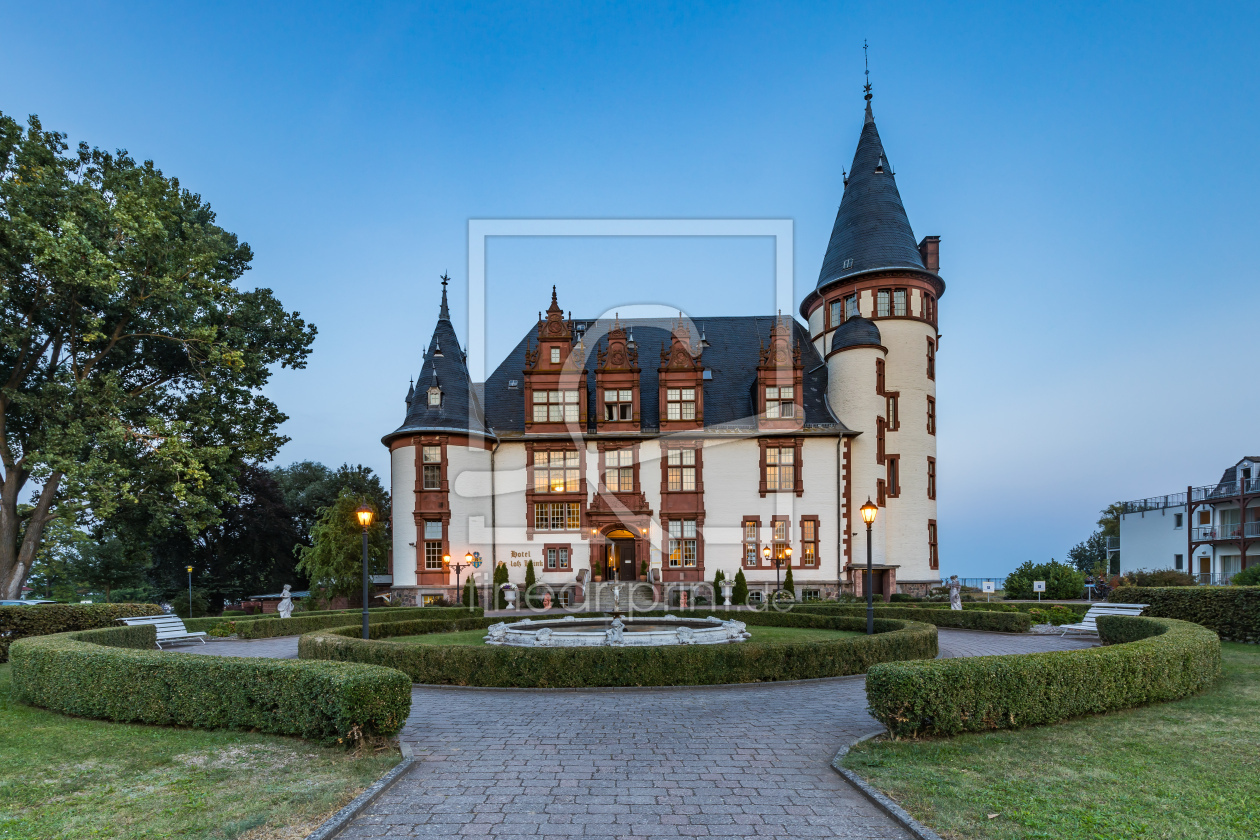 Bild-Nr.: 12755221 Abendstimmung auf Schloss Klink    erstellt von Ursula Reins