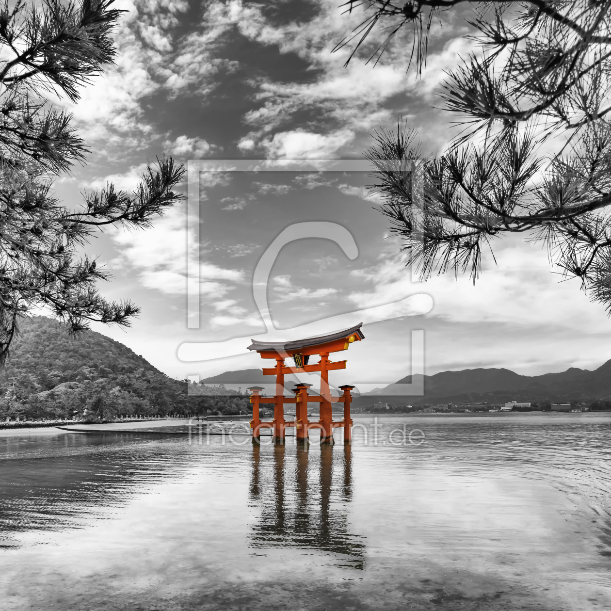 Bild-Nr.: 12844204 Torii des Itsukushima-Schreins Miyajima - colorkey erstellt von Melanie Viola