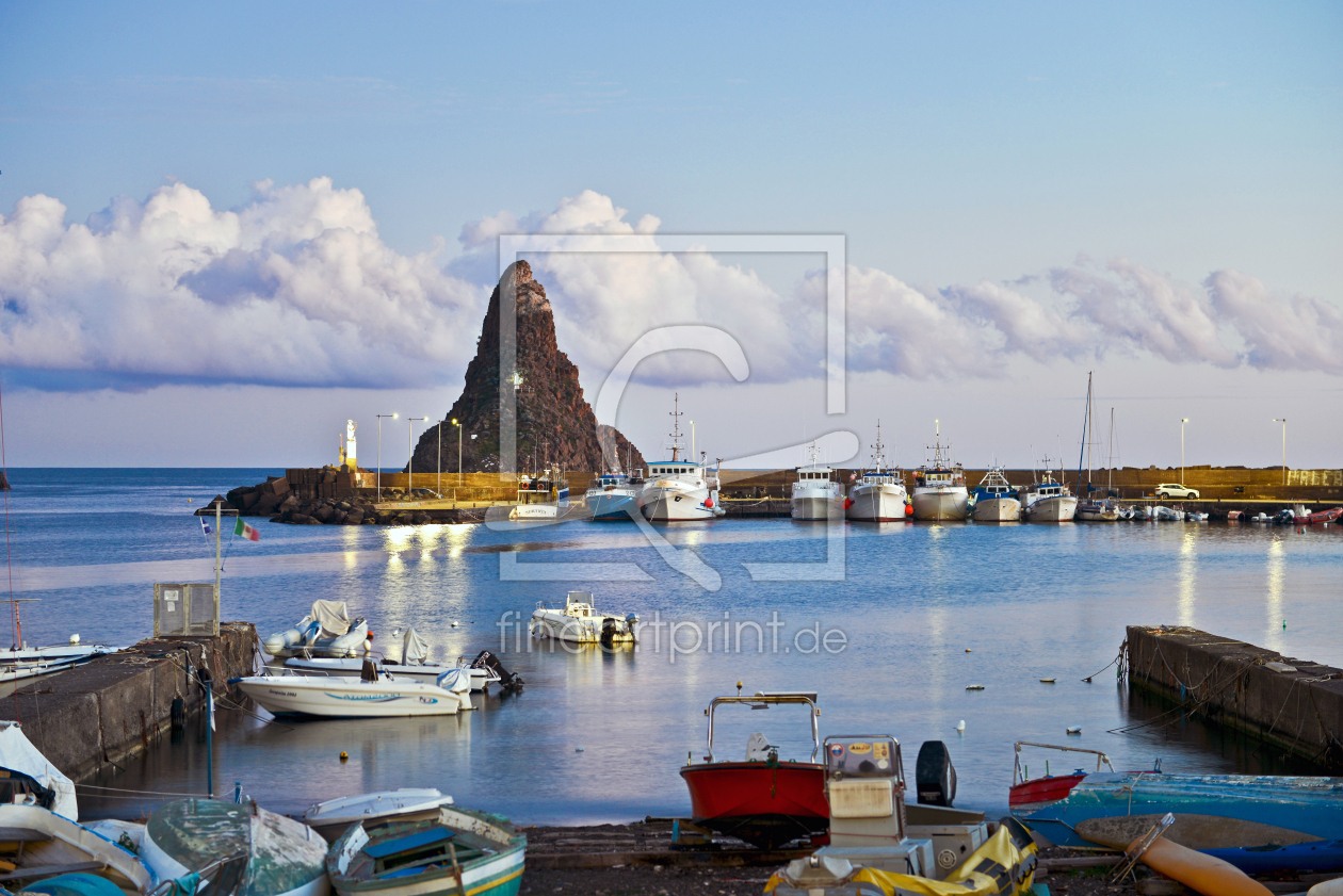 Bild-Nr.: 12892494 Hafen von Acitrezza - Insel der Zyklopen erstellt von Captainsilva