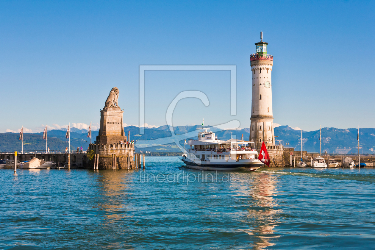 Bild-Nr.: 12940036 Ausflugsschiff im Hafen von Lindau am Bodensee erstellt von dieterich