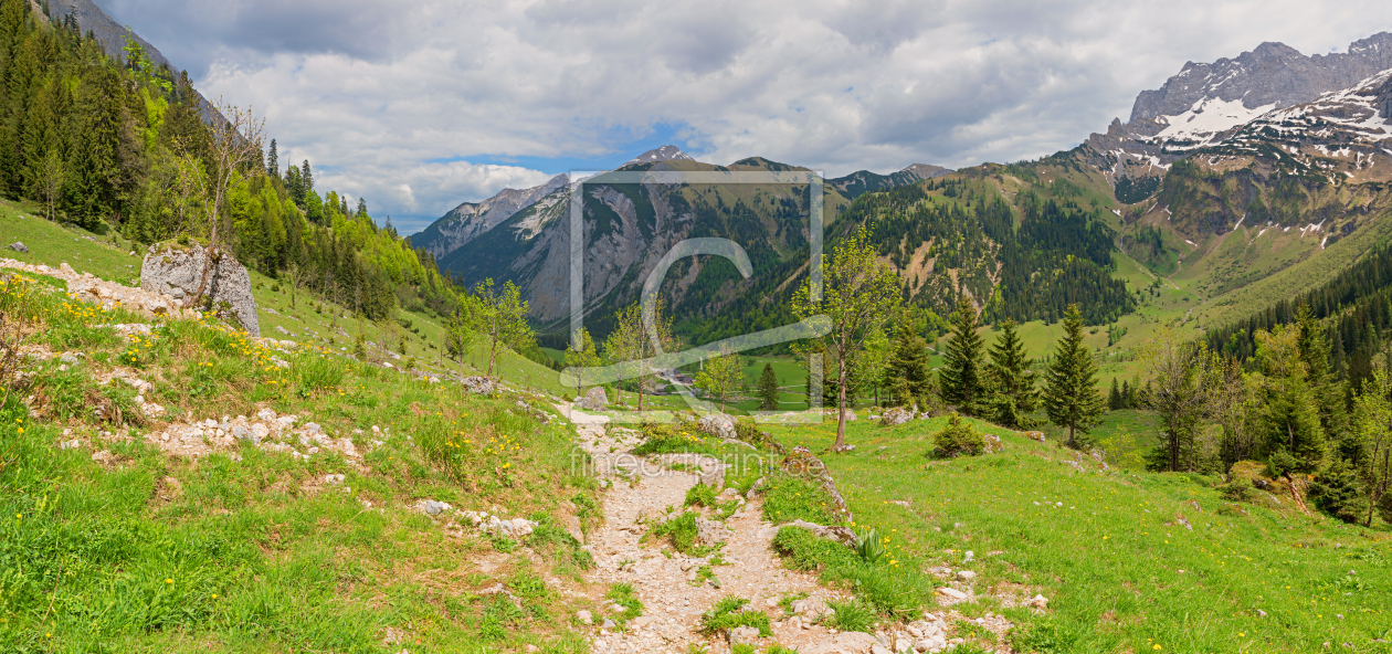Bild-Nr.: 12958036 Wanderweg Hohljoch im Karwendel Gewitterstimmung erstellt von SusaZoom