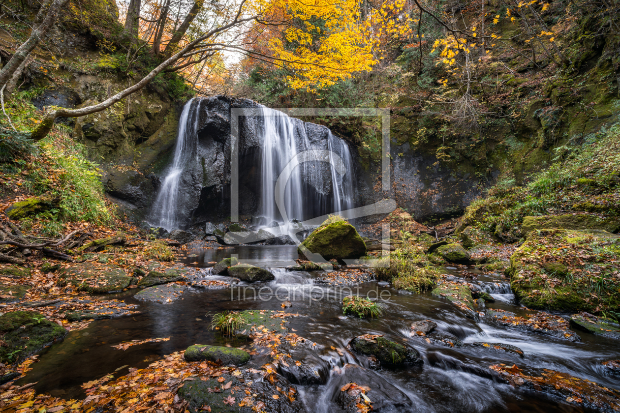 Bild-Nr.: 12964208 Wasserfall im Herbst erstellt von eyetronic