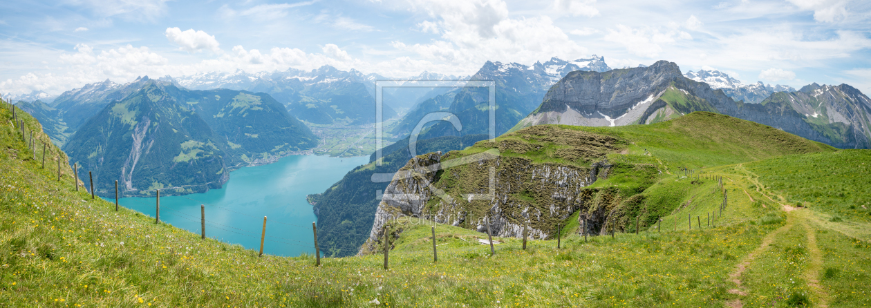 Bild-Nr.: 12968629 Bergpanorama am Niederbauen Blick zum Urisee erstellt von SusaZoom