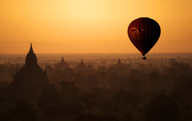 Balloon Over Bagan/10658246