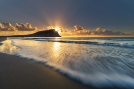 Die perfekte Welle - Sonnenaufgang auf Teneriffa/11993057