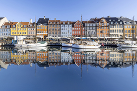 KOPENHAGEN Nyhavn am Morgen/12709571