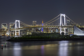 Rainbow Bridge und Tokio Skyline bei Nacht/12825008