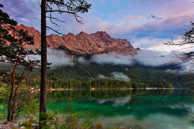 Abenddämmerung am Eibsee/12907776