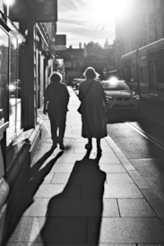 Damen im Gegenlicht/12918431