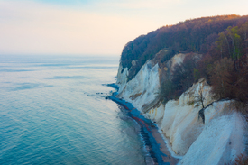 Kreideküste und Ostsee auf Insel Rügen am Abend/12920792