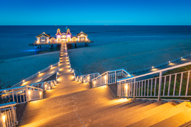 Seebrücke in Sellin auf Insel Rügen am Abend/12920793