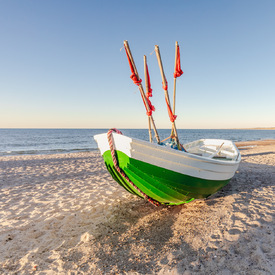 Fischerboot am Strand/12936461