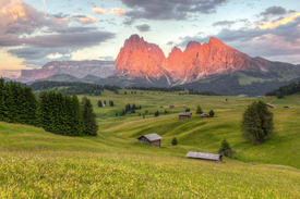 AlpenglĂŒhen in den Dolomiten - 12401556 /leinwand/bigthumb/12401556.jpg