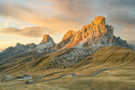 AlpenglĂŒhen am Passo di Giau in den Dolomiten - 12506297 /leinwand/bigthumb/12506297.jpg