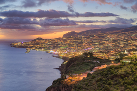 Madeira - Blick auf Funchal am Abend - 12877042 /leinwand/bigthumb/12877042.jpg